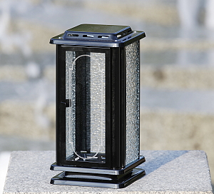 Hřbitovní lampa černá 01