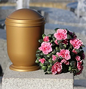 Hřbitovní urna plastová zlatá
